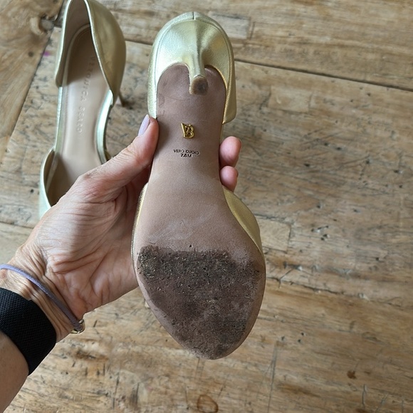 Veronica Beard Godot Gold Metallic Peep Toe Heels size 7.5 - Picture 9 of 13